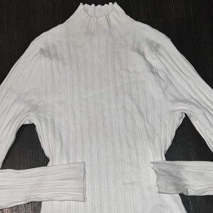 DKNY White Ribbed Knit Top